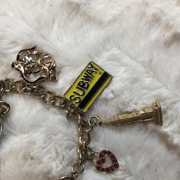 New York City  Charm Bracelet - Picture 5 of 6